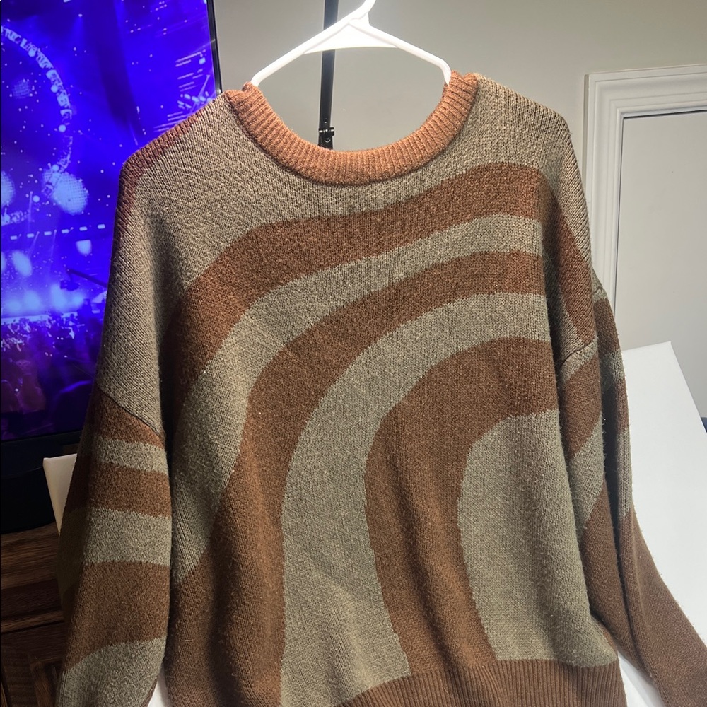 PacSun Women's Crewneck Sweater in Tan and Gray